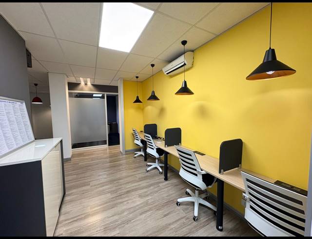 175M² OFFICE TO LET IN FOURWAYS